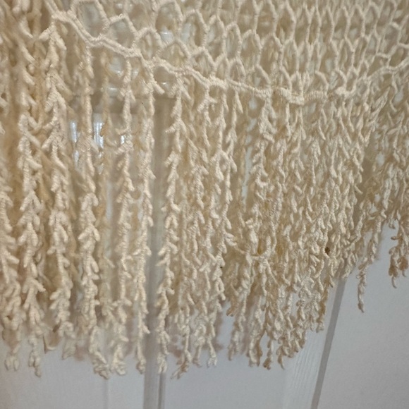 Iris Cream Crochet Fringe Top - Picture 3 of 6